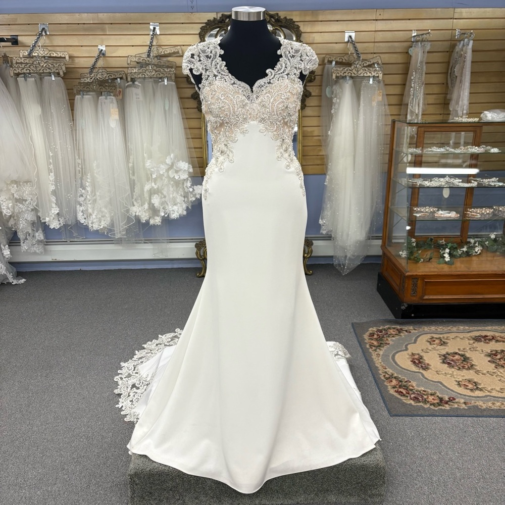 Maggie Sottero “Odette” size 8